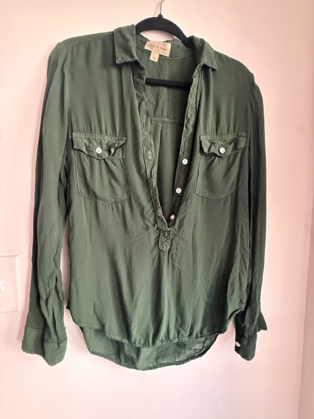 Cloth and Stone Olive Rayon Popover Shirt Sz M Roll Tab Sleeve